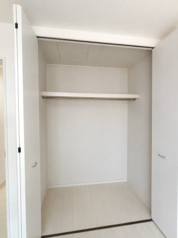三郷市　戸ケ崎1丁目　中古戸建の収納|大きなものも収納できそうです♪　※プライバシー保護の為、画像加工しております