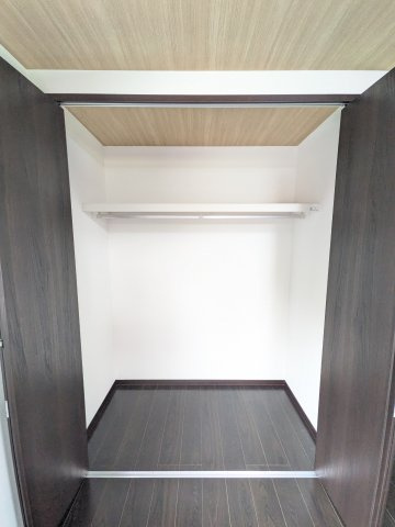 筑紫野市大字牛島の中古一戸建の収納|【洋室9帖CL】