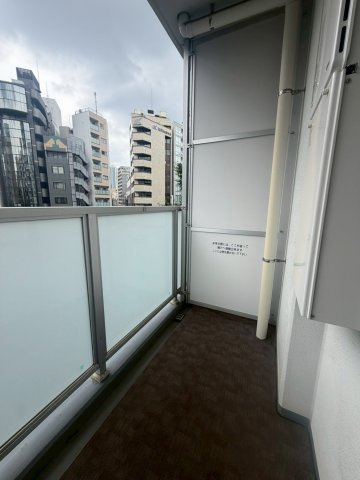 【バルコニー】