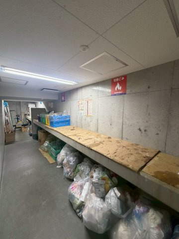 ゴミ置き場