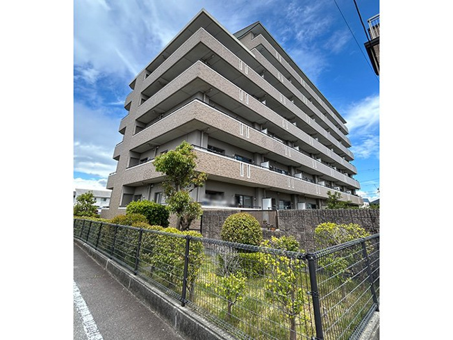 【外観】 | ウィスティリア沢田 中古マンション | リフォーム着工予定！6階角部屋の3LDKが登場！ららぽーと沼津徒歩約9分と近隣に商業施設多数で利便性良好です！