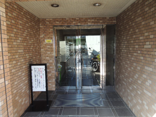 【エントランス】