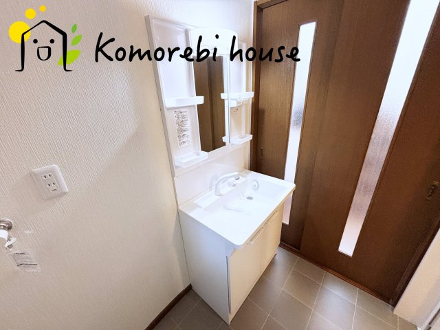 さいたま市見沼区南中丸　2期　中古戸建の独立洗面台|26.7.9撮影済み