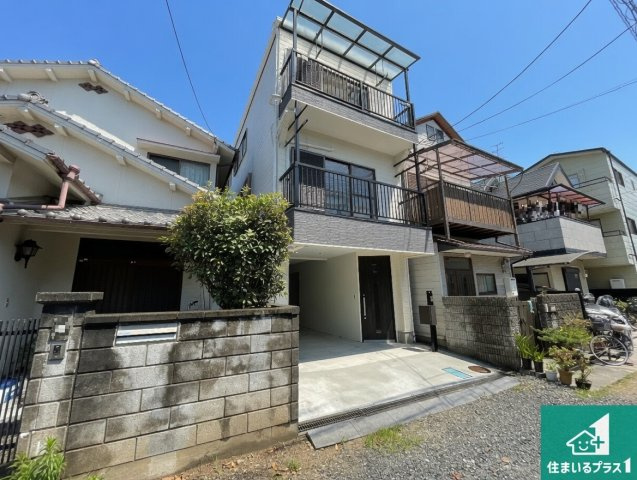 尼崎市東難波町　中古一戸建ての外観|周辺は落ち着いた街並みの住宅地！子育てがしやすい住環境です！気になることがありましたら、お気軽にお問い合わせください！