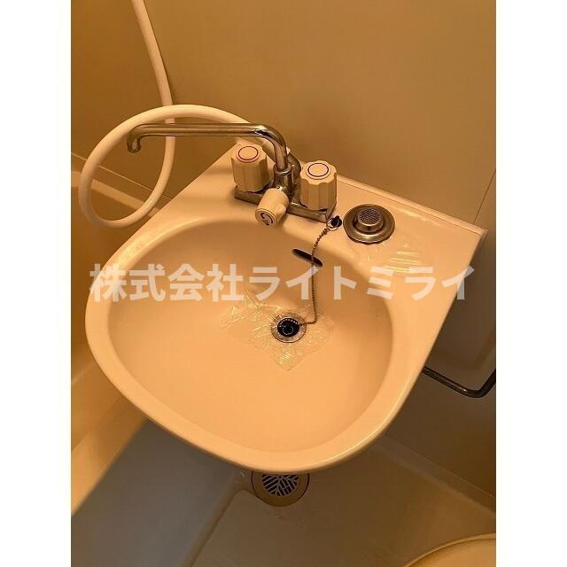 カスティル改代町の洗面所| 