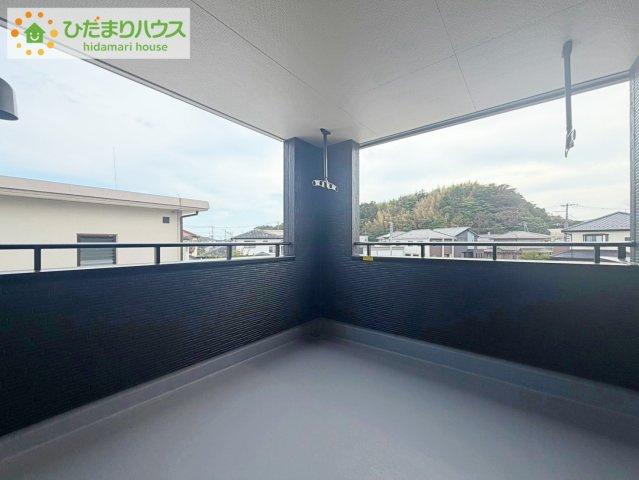 日立市川尻町6期　新築戸建のバルコニー|人気が高いインナーバルコニーを採用♪天候を気にせず洗濯物を干せ、紫外線も気にせずに済みます(*^^)v
