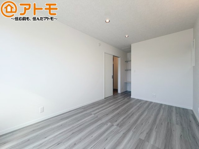 【寝室】 | 葵区柳町　新築戸建　全1棟 | 毎日すごす部屋の広さや陽当りも気になるポイントですね！現地で体感してみてください♪