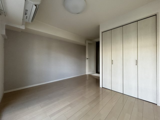 【寝室】ラ・フォンテ春日野 