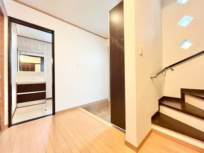【内装】 | 豊中市上津島３丁目中古戸建 | エイブル売買事業部では、箕面市・豊中市・吹田市・池田市・茨木市・高槻市の北摂エリア全域で、物件のご紹介を致しております。北摂エリアにて購入物件をお探しの際は、当社までお問合せ下さいませ。