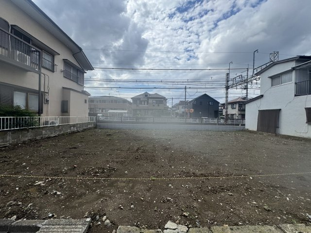 日野市南平７丁目の前面道路含む現地写真