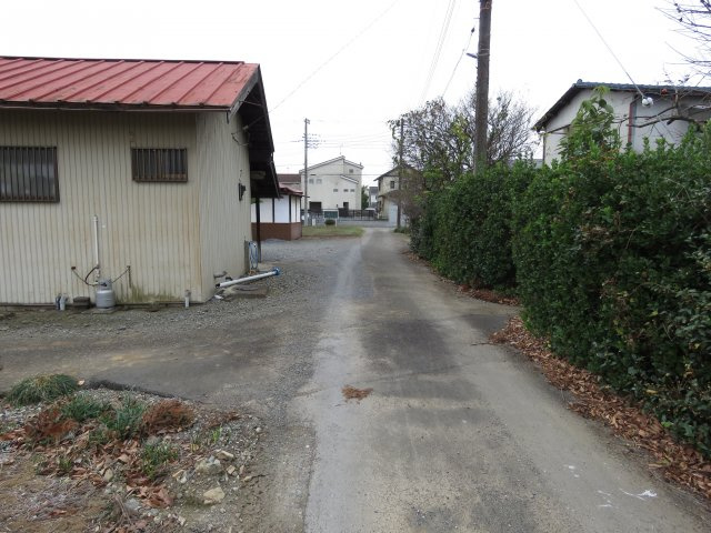 坂戸市長岡売地の前面道路含む現地写真