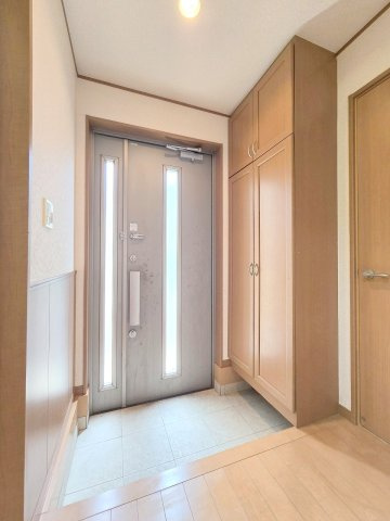 青梅市柚木町1丁目　中古戸建の玄関