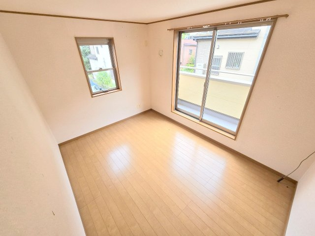青梅市柚木町1丁目　中古戸建の洋室