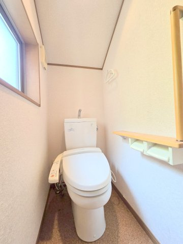 青梅市柚木町1丁目　中古戸建のトイレ