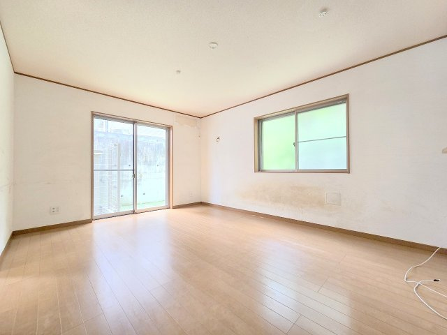 青梅市柚木町1丁目　中古戸建の居間・リビング