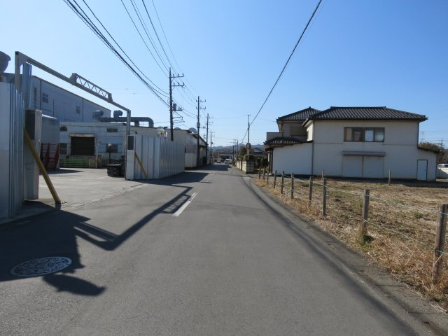坂戸市多和目売地の前面道路含む現地写真