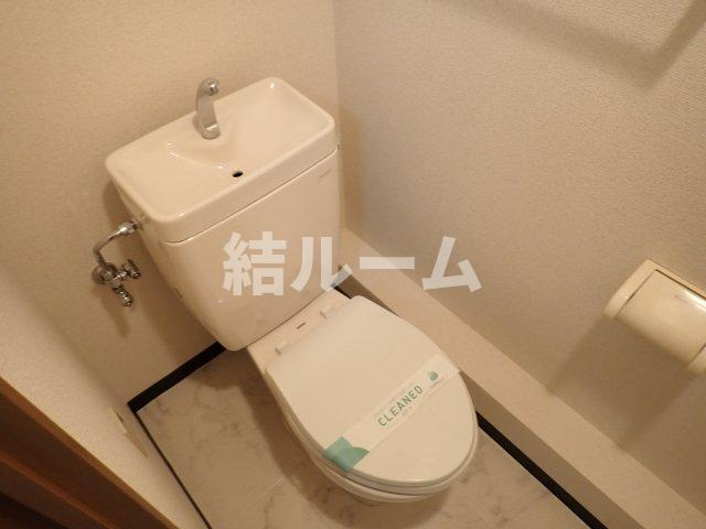 新宿区大久保２丁目の賃貸マンションのトイレ