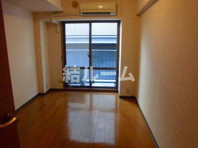 新宿区大久保２丁目の賃貸マンションの居間・リビング