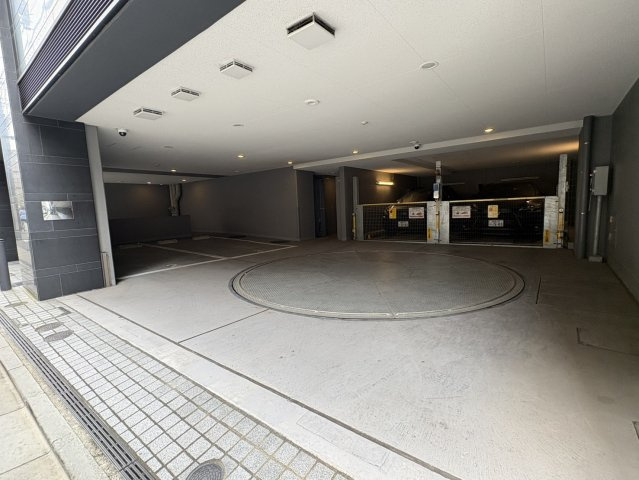 ジオ文京千石の駐車場
