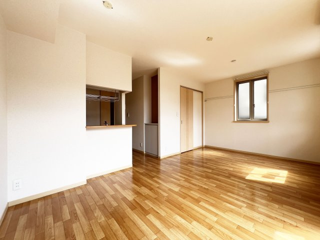 ルミエール旭町の居間・リビング