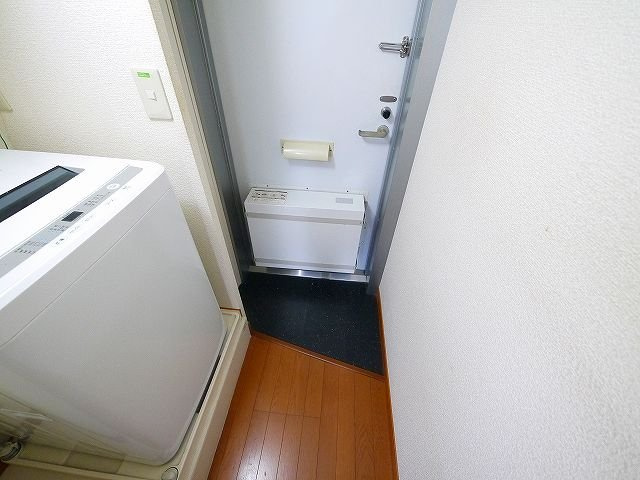 レオパレス売間サニーヒルの玄関|明るい玄関です