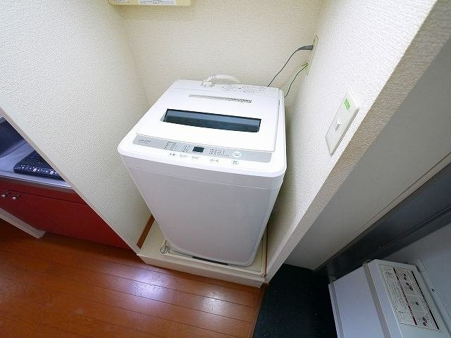 レオパレス売間サニーヒルの設備|嬉しい室内洗濯機置き場がございます。