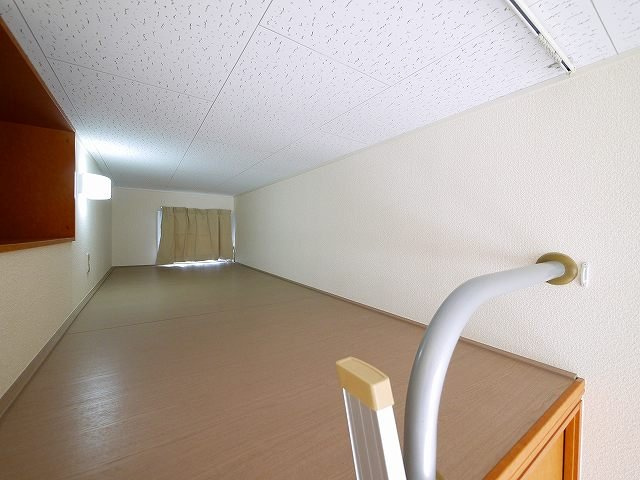 レオパレス売間サニーヒルの内装|ロフト付きのお部屋です。