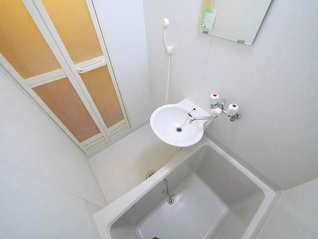 レオパレス売間サニーヒルの浴室|落ち着いた空間のお風呂です