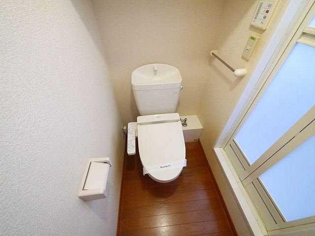 レオパレス売間サニーヒルのトイレ|ゆったりとした空間のトイレです