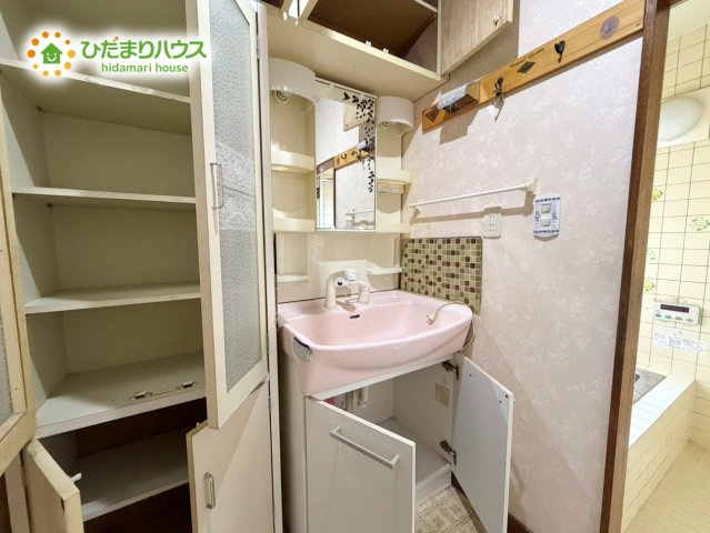 いわき市平赤井比良2丁目　中古戸建の独立洗面台|シンプルな独立洗面台となります
