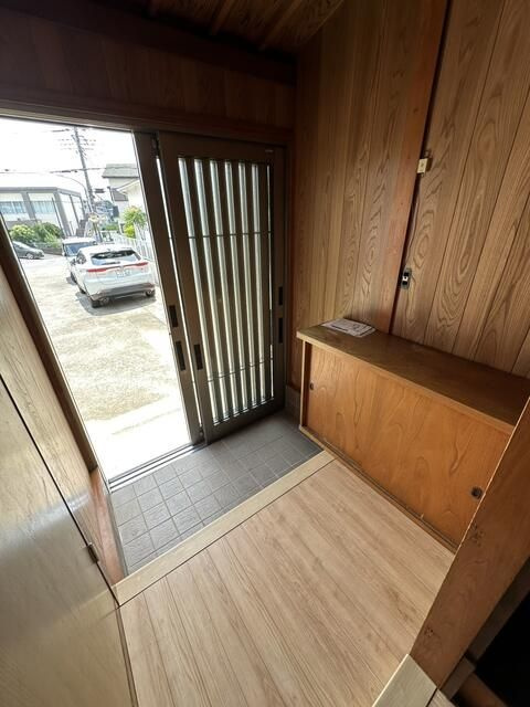 若宮貸家の玄関