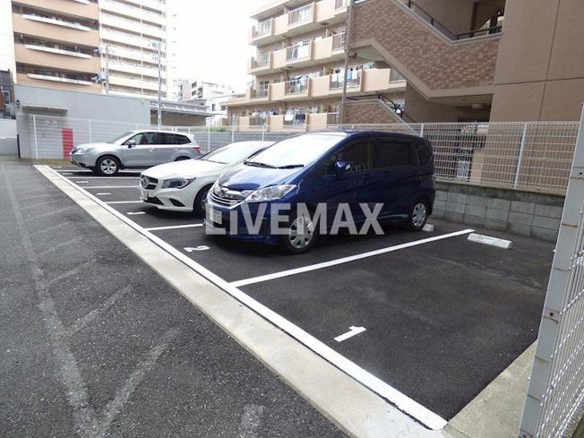 【駐車場】ビバーチェサギス