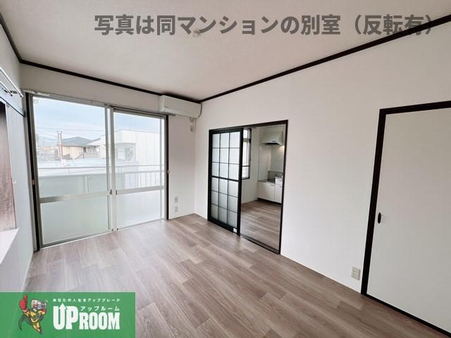 フローレス大野の居間・リビング