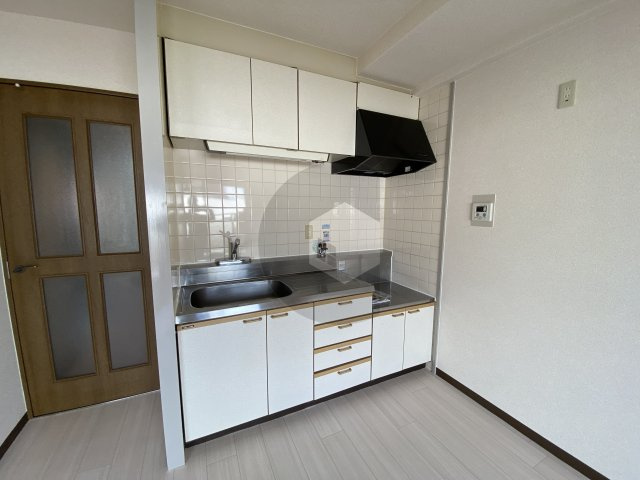イーストヒル長田のキッチン
