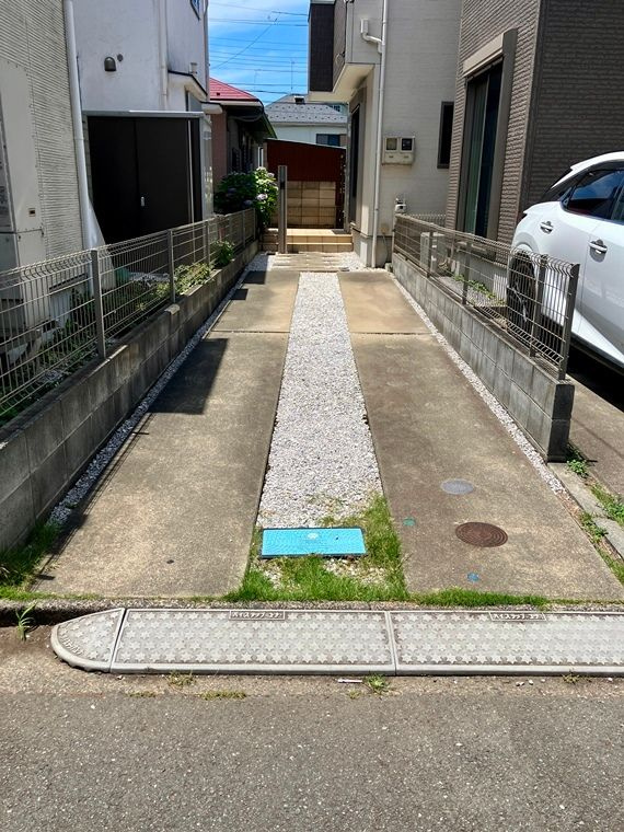 中町戸建の駐車場