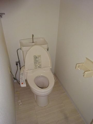フジマンション末広　E-103のトイレ
