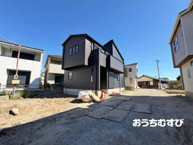 春日井市上条町6丁目(全5棟)の前面道路含む現地写真