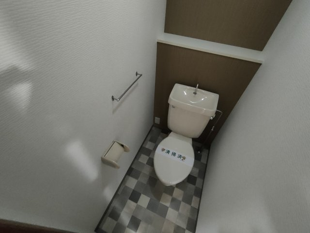 ヴィヴァレ東岩槻のトイレ|落ち着いた色調のトイレです