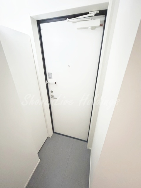 藤沢市鵠沼のアパートの玄関