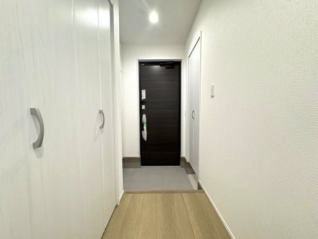 明石市魚住町西岡新築戸建B号棟の玄関