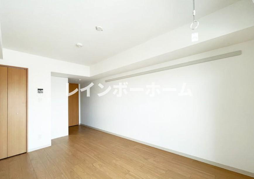 レオ伍拾八番館の居間・リビング