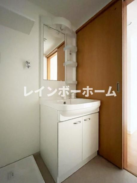 レオ伍拾八番館の洗面所