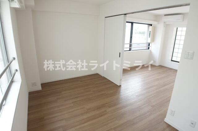 ＤｅＬＣＣＳ　神楽坂五軒町の居間・リビング| 