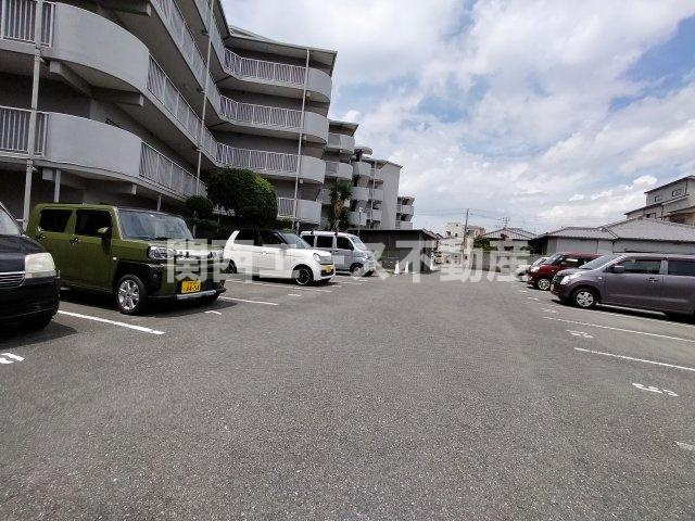 【駐車場】 | ウエストプラザ