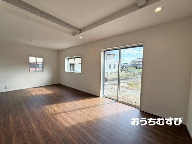 春日井市上条町6丁目(全5棟)の居間・リビング
