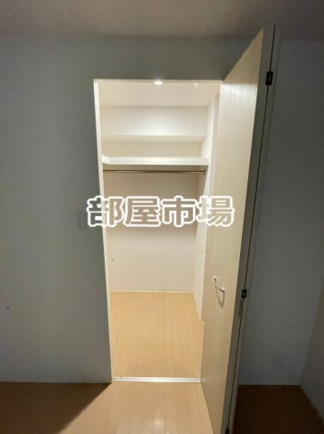 フィオーレ元浅草の収納|ウォークインクローゼット
