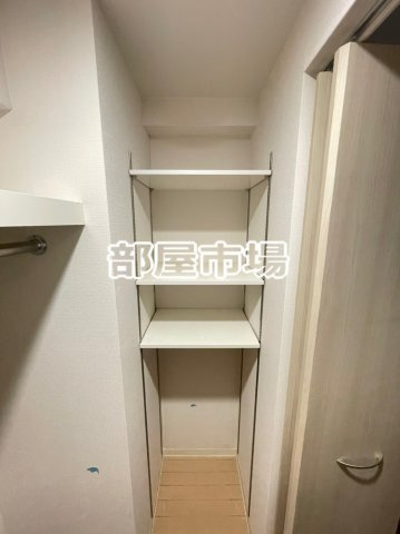 フィオーレ元浅草の収納|ウォークインクローゼット