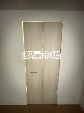 フィオーレ元浅草の収納|ウォークインクローゼット