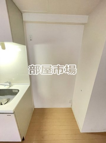 フィオーレ元浅草のキッチン|冷蔵庫置場