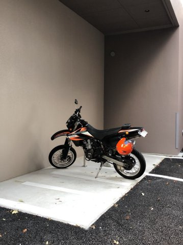 モダンパラッツォけやき通り　赤坂小学校区の駐車場|モダンパラッツォけやき通り
